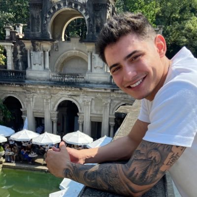 eu tenho vinte e poucos anos e não vou parar aqui