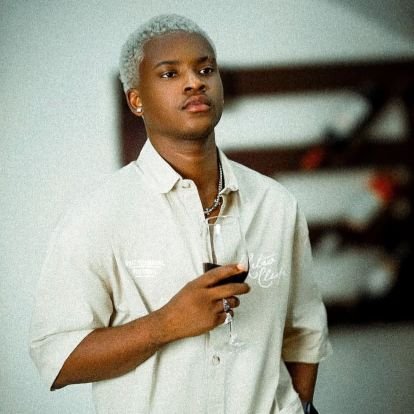 lovelyNaa_Abbey's profile picture. Get rich or Die trying✌️💯