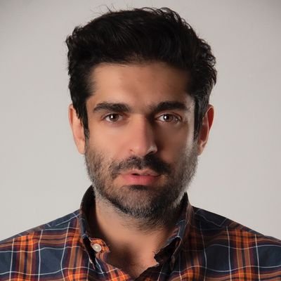 منتقد فرهنگی|
نویسنده «پسااسلامیسم؛ بازنگری رابطه مذهب و سیاست»| برنامه ساز سابق تلویزیون|
«رقابت خیر و شر، خیر است؛انحصار خیر، شر»|
https://t.co/eyrQdiohUR