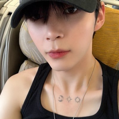 ♡ dry swallowed the binneul pill ─── 𖤓✧☪︎ zb127 ♡ seeing jebes in 🇯🇵🇲🇾🇸🇬