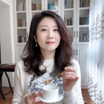 日内にクロス円、金、ビットコインなどの仮想通貨取引を通じて5000万円の資産目標を達成しました🎉 取引は短期的な操作だけでなく、中長期的な戦略も含まれています【日本株】。趣味はヨガと登山です。キーワード→「異なる時間帯のチャートパターン分析手法を利用する」