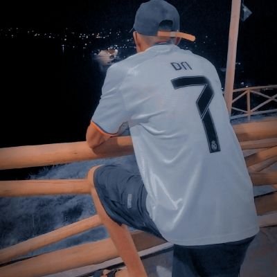 Viva sua vida do jeito que acha certo, antes q seu tempo esgote..⏳
#Halamadrid #Botafogo