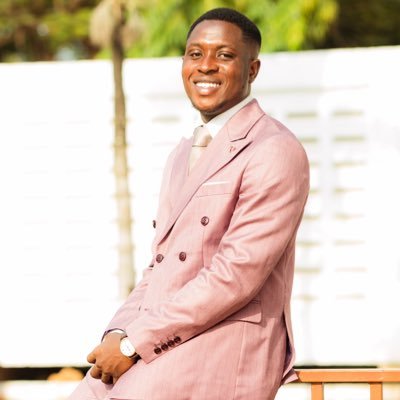 Accountant 👨🏾💻| A very PASSIONATE CHELSEA FAN 🏟️💙💙 | Your No.1️⃣ Dealer in Sports Wear🏀 ⚽️🏈🥅 |