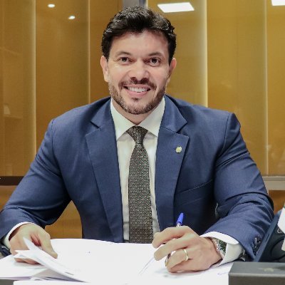 Reeleito Deputado Federal MDB - Amapá
Casado com Gabrielly e pai de José Valentino
🔊Confira as ações do mandato📝