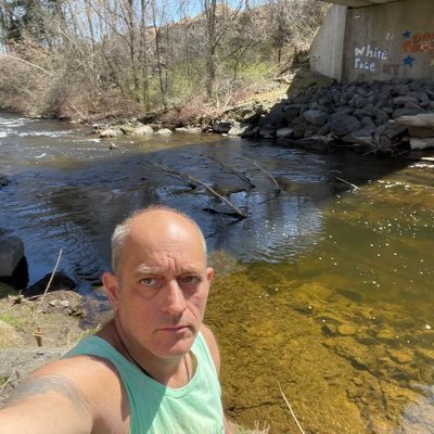 Ken858015421213's profile picture. 