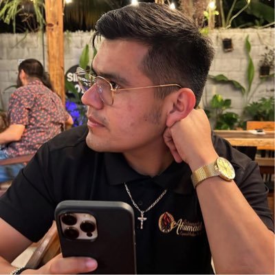 28 años, Lic. Gastronomía. Gerente 👨🏽💼 De Restaurante Ahumados