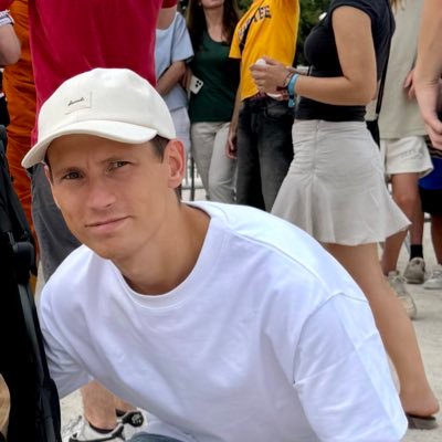 hellner_s36936's profile picture. 💻 Laravel enthusiast & Go geek tinkering on AWS | Backend builder | Cloud explorer