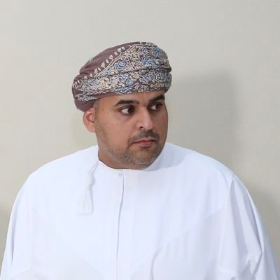 عضو سابق في مجلس إدارة الإتحاد العُماني لكرة القدم
حاصل على الدكتوراة في العلوم السياسية