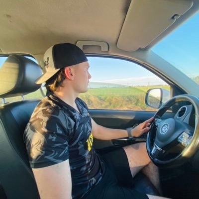 valesennn's profile picture. 🏉 🧉