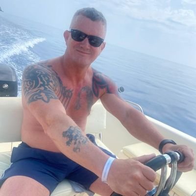 darrenW71372506's profile picture. 
