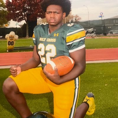 Holy Cross '26 || HT: 5’10 | WT: 215 | ATH #22 | GPA: 3.4 | Contact: awjunior0627@gmail.com || Coach: @CoachSmith_HC || NCAA ID# 2502522804
