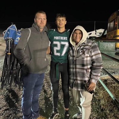 GavinHumphrey27's profile picture. 6’1 ft 160lb wr/db GPA 3.8 Class of 26