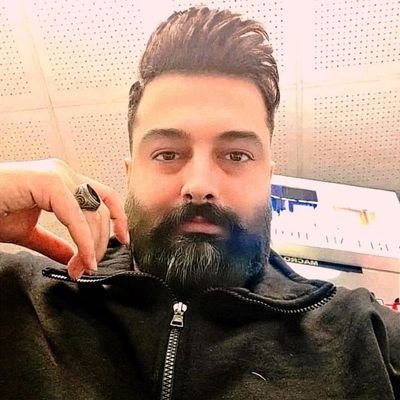 ابوعلی هستم
دکتری علوم استراتژیک از دانشگاه امام صادق (ع)، ندارم!
من دیپلمات نیستم، من یک انقلابیم
من غلام قمرم غیر قمر هیچ مگو....