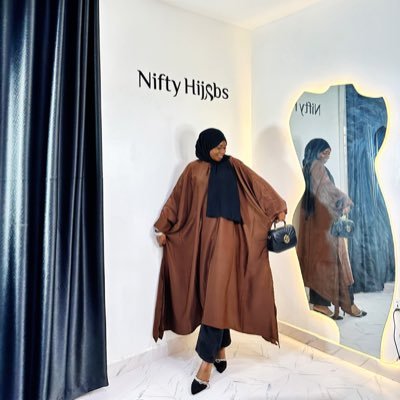 ตօժҽsԵվ ตҽҽԵs sԵվlҽ! Distinctive Dresses, Hijabs & co. A piece of elegance for every woman. 🇳🇬Proudly 9ja Made. 🌎Delivery. Click👇🏽to Elevate Your Style.