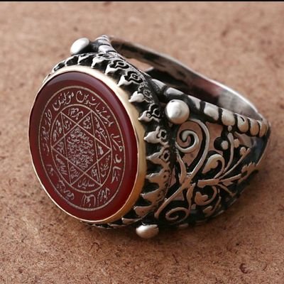 يقدم لكم فضيلة الشيخ الروحاني أبو سلطان افضل الاعمال المجربة والمضمونة لحل جميع المشاكل الزوجية وفك السحر ورد سريع للحبيب والزوجة المطلقة بخبرة كبيرة وقديمة
