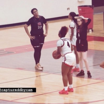 🇳🇬5’6 guard from Class of 2026 Thornton fractional south red wolf❤️🐺3.2 gpa student athlete📚🏀 @tolubabalola0@gmail.com 7084396392