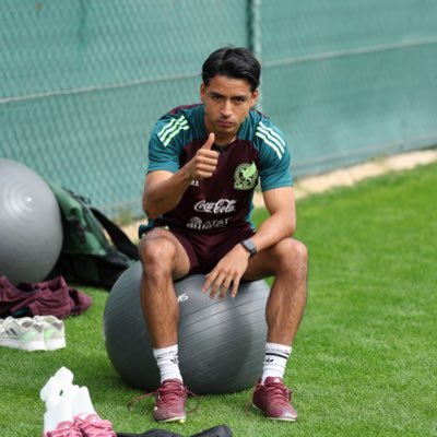 El juego como organismo vivo. Somos producto de interacciones. Análisis Táctico en @Miseleccionfem. Autor: Osorio Táctico. @EditorialPuskas