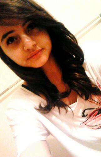 I'm a Belieber & Directioner! YOLO is the Motto, Music is my lyfee. Love hearing Quotes! Follow me i'll give you a follow back.