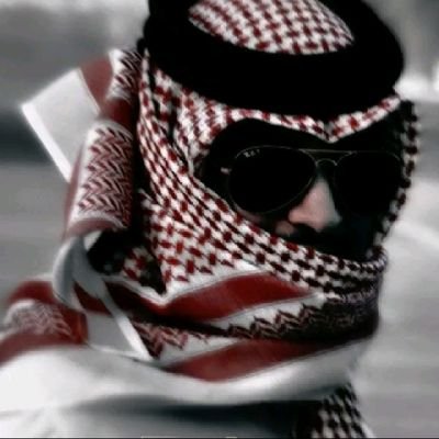 مريض الهوى لحدٍ يلومه على بلواه
ليا صار قلبه في جسد واحدٍ ثانِي🥺💔