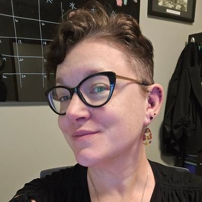 teasmartgarden's profile picture. Library lady. Arteest. Cosplayer. Reader of books. Wastrel. Fangirl. I like cheese. 日本語ＯＫです。