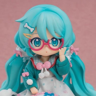 F4KE_FISHB0WL's profile picture. Hi, hi!! （＾ν＾）I’m Locke/F4KE. 18 yrs. I post whatever (eventually).