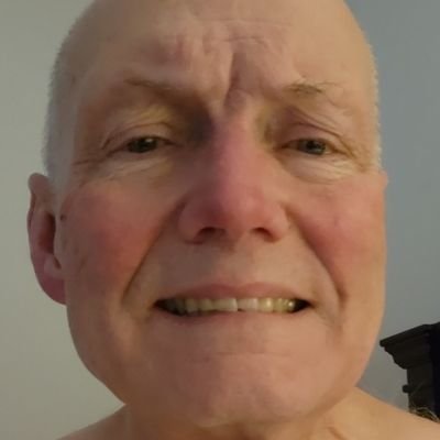 KimKmurphy54's profile picture. 