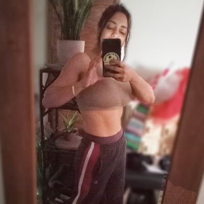 Productora en comunicación visual -
@somosqpa por YouTube
* Modo Activo
IG: @holasoy_nany