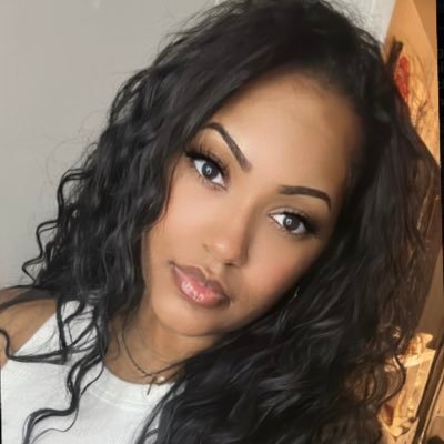 Nasia Nicole •no bad vibes• Writer/poet✍🏽 Ig:Nasia.nicolee 👻:nasia.nicolee 444