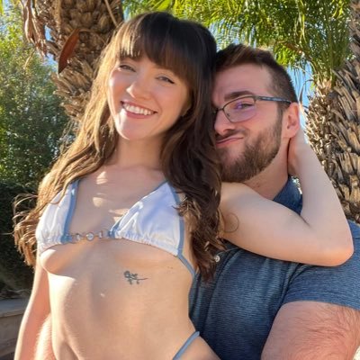 600+ videos as soon as you sub: https://t.co/S7ly5V19Rd Swiped right. Fell in love. Now we can’t keep our hands off, and it’s rude not to share 😉