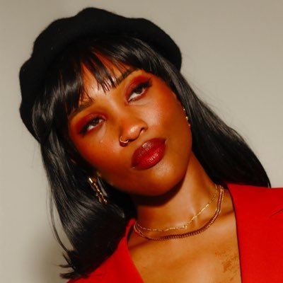 Art Director | Graphic Designer | Runway Model | Unfortunate Giants fan