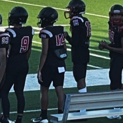 '28 WR-Sophomore Starter | 5'9’169 | 🏈👟 B-175 S-250DL- 315 / PC 145 | Wagner HS GPA: 3.8 | instagram: athletic_kid1736 email: castellanoslorenzo118@gmail.com