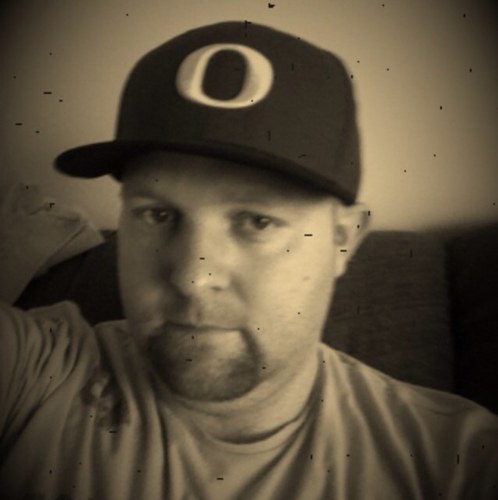 messitup's profile picture. Crazy in love with Jesus and my family. I am a manager of Applebees in Eugene Oregon. :)