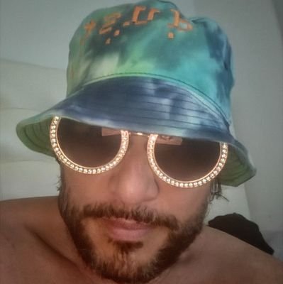 Founder 1st Annual AI PORN AWARDS 2025 - LIVE ON X! We're building in public, join the fun! Also recovering @ColumbiaLaw @CUseas and @MorganStanley alum