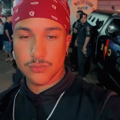 Little Monster assumido hĆ” mais de 14 anos. š³ļøāšš«°š»