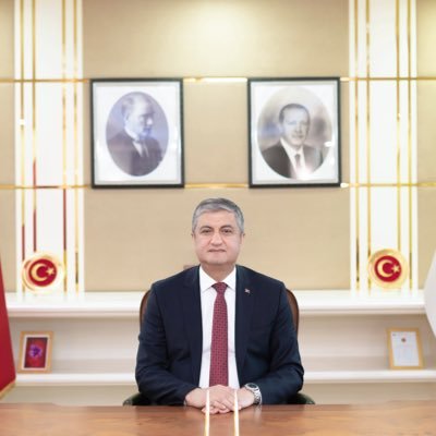 valiyavuz's profile picture. Karabük Valisi