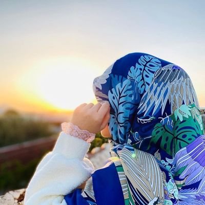 TehraniRm5's profile picture. عاشق یادگیری و ماجراجویی | دنبال رشد و تجربه‌های جدید | کمی رویاپرداز، کمی واقع‌گرا | منتظرِ موعود | آرزومند کربلایی شدن!