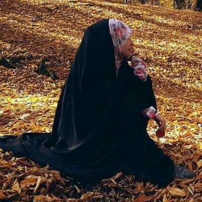 یه دهه هشتادی انقلابی،
عاشق زندگی و مطالعه،
درجستجوی حقیقت