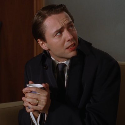 will make everything about pete campbell. 🇵🇸