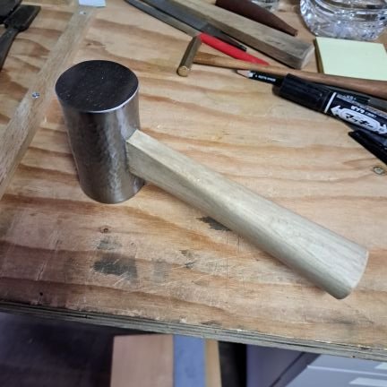 PfJgYQ3rKJeZVT3's profile picture. 鍛冶屋で台屋やってます

鉋作る人です