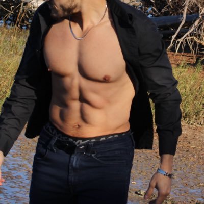 finding the hottest content so you don’t have to. TIP appreciated. DM me for promotions
