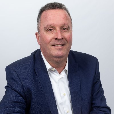 Hans van der Linden, Directeur van Stiwa Exploitatie en Beheer en Reserve Officier bij de Koninklijke Landmacht