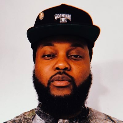 CREATOR OF POSITIVE VIBES👍🏾 | MELANIN WORSHIPER🤎 | CO-FOUNDER OF THE VIP$🎹 | GRAPHIC DESIGNER💻 | FROM THE 757 WITH LOVE🌊 | https://t.co/7EkTb0RBn8