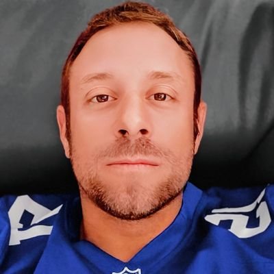 forecci974's profile picture. Spectateur du déclin de l'humanité.
Si tu lis ma bio c'est que ta vie est vraiment pourrie.