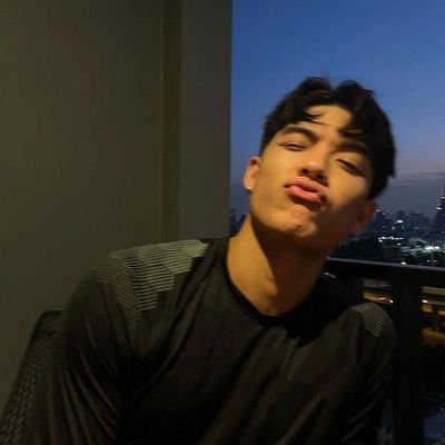 sandearlz's profile picture. mixed acc