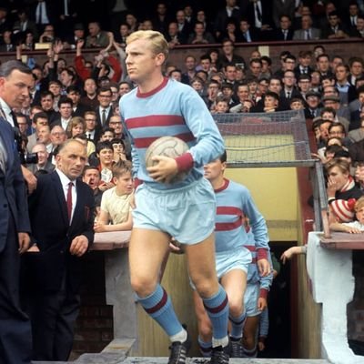 goods4924's profile picture. Long live the Boleyn #COYI 💜💙
England 🏴󠁧󠁢󠁥󠁮󠁧󠁿