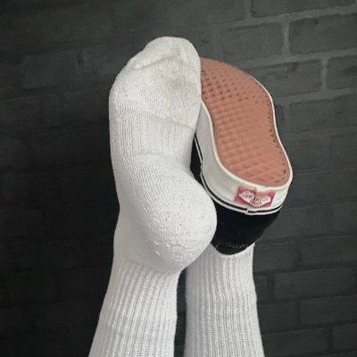 Queen serving soles & smells 👣🧦 Custom socks & vids just for you 💦 DM for orders & worship 💋 OF full of exclusive sock content 👃👉 https://t.co/sUqcTWZ0HU