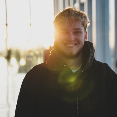 Cat charm owner | @Twitch Partner | Content Creator | https://t.co/leTynipz4V | Business enquiries: rasco100@saulderson.com