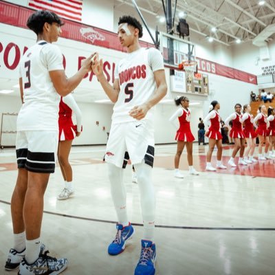 6”2combo guard out of GA pg/sg C/O 3.8 GPA phone number 718-500-2080 Email 5zaycinco@gmail.com