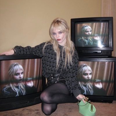 hockeyprincessf's profile picture. literally don’t follow this account. it’s just kind of an archive/reference point for myself