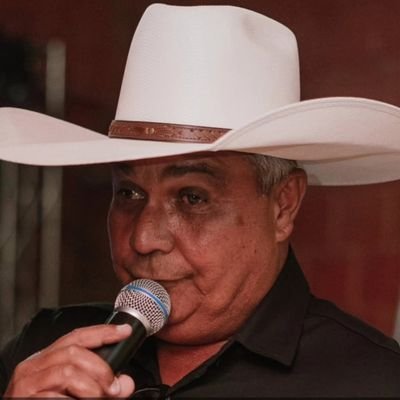 CLAUDIO PORTO LOCUTOR DE RODEIO CAVALGADAS E PROVAS EQUESTRE DA CIDADE DE SALTO DE PIRAPORA CONTATO 15 991274627 INTERIOR DE SAO PAULO